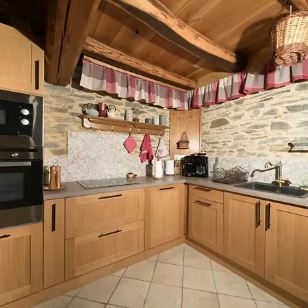 La Grange De L'ours Saint-Lary (Ariege)